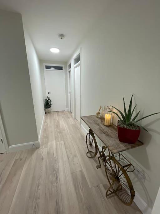 Entire Apartment , Centre Carrick-On-Shannon Экстерьер фото