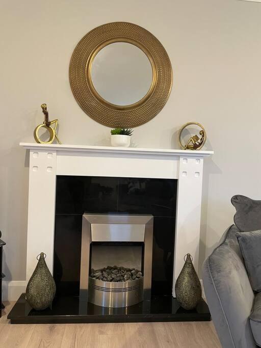 Entire Apartment , Centre Carrick-On-Shannon Экстерьер фото